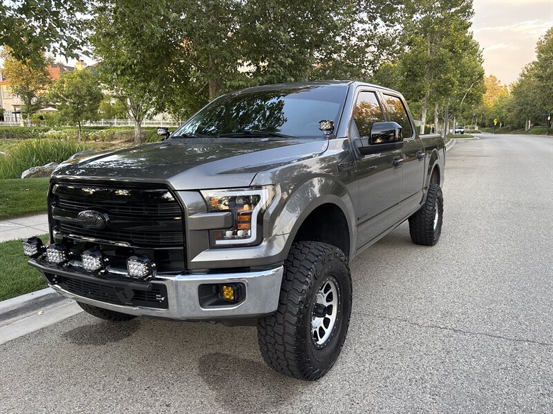 2016 Ford F-150 XL Loaded with extras !! Must see !! Absolutely beautiful!! - Photo 1 - Valencia, CA 91355