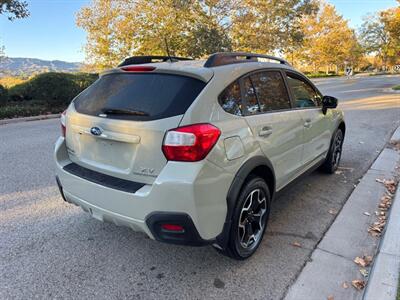 2015 Subaru XV Crosstrek 2.0i Premium Really beautiful Subaru. Great color , runs great. - Photo 5 - Valencia, CA 91355