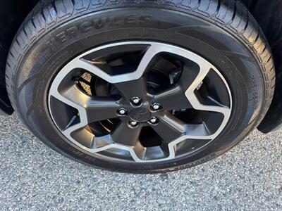2015 Subaru XV Crosstrek 2.0i Premium Really beautiful Subaru. Great color , runs great. - Photo 33 - Valencia, CA 91355