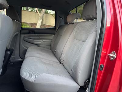 2015 Toyota Tacoma V6 ONE OWNER, 46,638 ORIGINAL MILES   - Photo 12 - Valencia, CA 91355