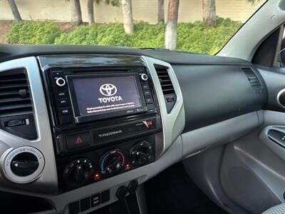 2015 Toyota Tacoma V6 ONE OWNER, 46,638 ORIGINAL MILES   - Photo 20 - Valencia, CA 91355