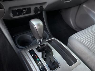 2015 Toyota Tacoma V6 ONE OWNER, 46,638 ORIGINAL MILES   - Photo 22 - Valencia, CA 91355