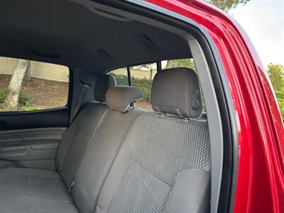 2015 Toyota Tacoma V6 ONE OWNER, 46,638 ORIGINAL MILES   - Photo 13 - Valencia, CA 91355