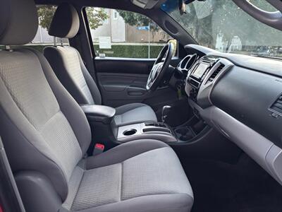 2015 Toyota Tacoma V6 ONE OWNER, 46,638 ORIGINAL MILES   - Photo 15 - Valencia, CA 91355