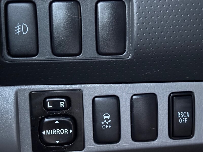 2015 Toyota Tacoma V6 photo 26