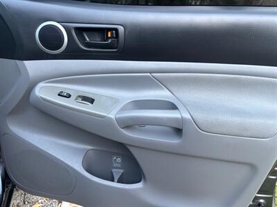 2011 Toyota Tacoma  Reliable! Low miles ! - Photo 16 - Valencia, CA 91355