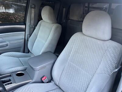2011 Toyota Tacoma  Reliable! Low miles ! - Photo 10 - Valencia, CA 91355