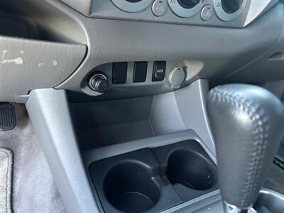 2011 Toyota Tacoma  Reliable! Low miles ! - Photo 19 - Valencia, CA 91355
