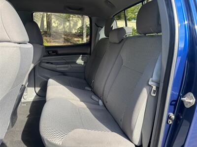 2015 Toyota Tacoma PreRunner V6   - Photo 9 - Valencia, CA 91355