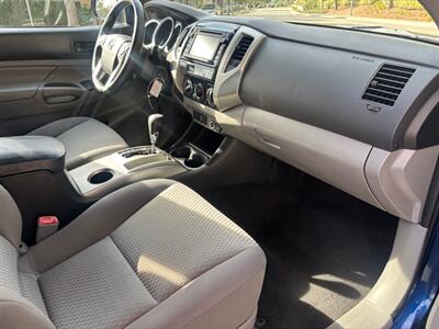 2015 Toyota Tacoma PreRunner V6   - Photo 10 - Valencia, CA 91355