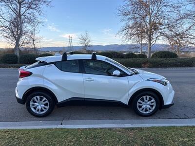 2019 Toyota C-HR LE  C-HR 69002 Miles! Loaded and like new !! - Photo 6 - Valencia, CA 91355