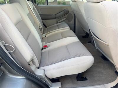 2006 Ford Explorer XLS ABSOLUTELY GORGEOUS !!   - Photo 13 - Valencia, CA 91355
