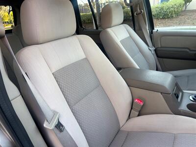 2006 Ford Explorer XLS ABSOLUTELY GORGEOUS !!   - Photo 17 - Valencia, CA 91355