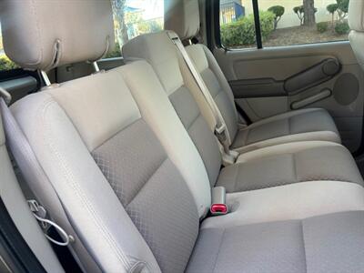 2006 Ford Explorer XLS ABSOLUTELY GORGEOUS !!   - Photo 14 - Valencia, CA 91355