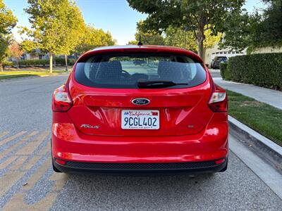 2012 Ford Focus SE  MANUAL! RUNS GREAT!! - Photo 4 - Valencia, CA 91355