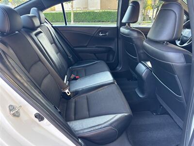 2017 Honda Accord Sport  RELIABILITY! - Photo 12 - Valencia, CA 91355