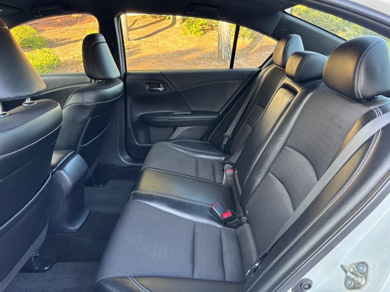 2017 Honda Accord Sport photo 10