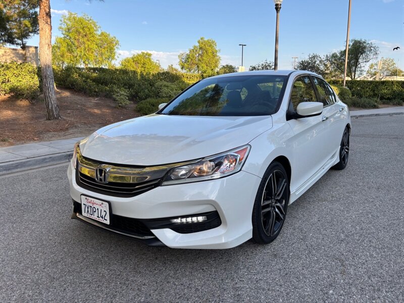 2017 Honda Accord Sport photo 32