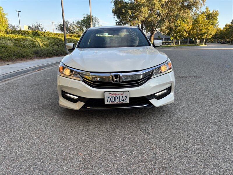 2017 Honda Accord Sport photo 33