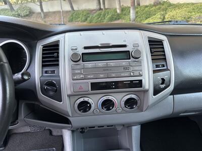 2010 Toyota Tacoma V6 4x4 ONE OWNER   - Photo 24 - Valencia, CA 91355