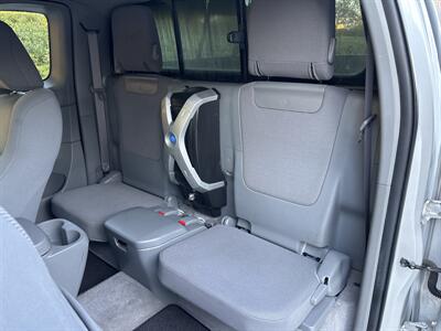 2010 Toyota Tacoma V6 4x4 ONE OWNER   - Photo 14 - Valencia, CA 91355