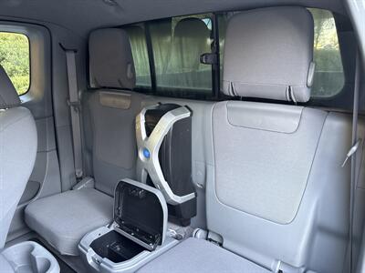 2010 Toyota Tacoma V6 4x4 ONE OWNER   - Photo 15 - Valencia, CA 91355