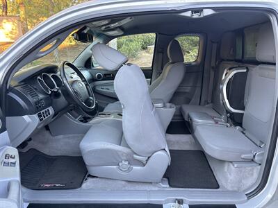 2010 Toyota Tacoma V6 4x4 ONE OWNER   - Photo 13 - Valencia, CA 91355