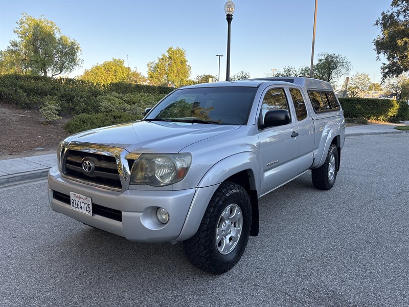 2010 Toyota Tacoma V6 4x4 ONE OWNER - Photo 1 - Valencia, CA 91355