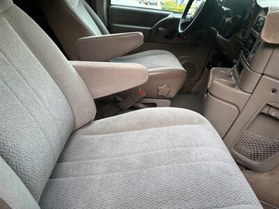 2004 Chevrolet Astro ONE OWNER LOW MILES   - Photo 14 - Valencia, CA 91355