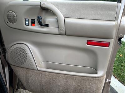 2004 Chevrolet Astro ONE OWNER LOW MILES   - Photo 17 - Valencia, CA 91355