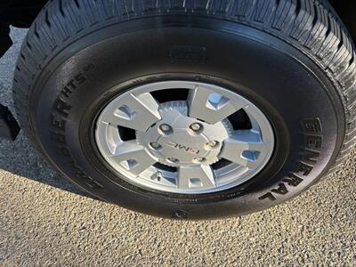 2008 GMC Canyon SLE  4x4!!! Clean truck! Runs fantastic!! - Photo 30 - Valencia, CA 91355