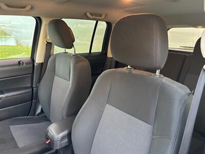 2014 Jeep Patriot Sport  4x4! Low miles! - Photo 14 - Valencia, CA 91355