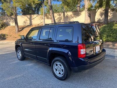 2014 Jeep Patriot Sport  4x4! Low miles! - Photo 3 - Valencia, CA 91355