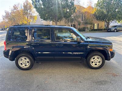 2014 Jeep Patriot Sport  4x4! Low miles! - Photo 6 - Valencia, CA 91355