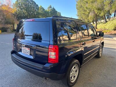 2014 Jeep Patriot Sport  4x4! Low miles! - Photo 5 - Valencia, CA 91355