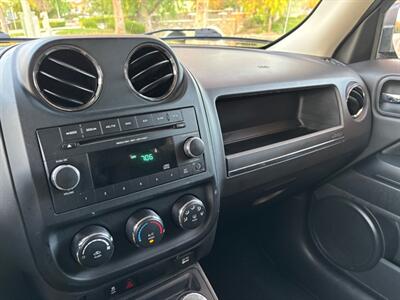 2014 Jeep Patriot Sport  4x4! Low miles! - Photo 19 - Valencia, CA 91355