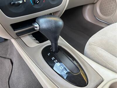 2007 Ford Taurus SE ONLY 83k miles!!!  One owner ! Known for their reliability ! - Photo 23 - Valencia, CA 91355