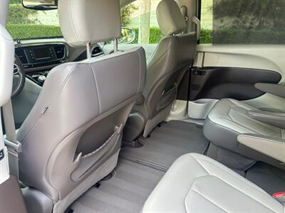 2017 Chrysler Pacifica Touring-L  ABSOLUTELY GORGEOUS VAN!!! - Photo 17 - Valencia, CA 91355