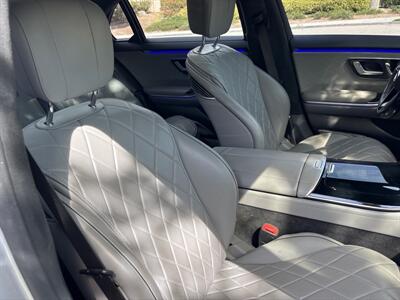 2021 Mercedes-Benz S 580 4MATIC  PRISTINE!!!!! LOW MILES - Photo 19 - Valencia, CA 91355