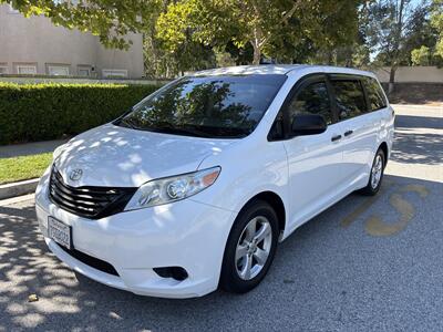 2014 Toyota Sienna L 7-Passenger  BEAUTIFUL CONDITION! RUNS PERFECT! - Photo 1 - Valencia, CA 91355