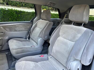 2010 Toyota Sienna LE-Passenger  One owner !!! Great condition! - Photo 13 - Valencia, CA 91355