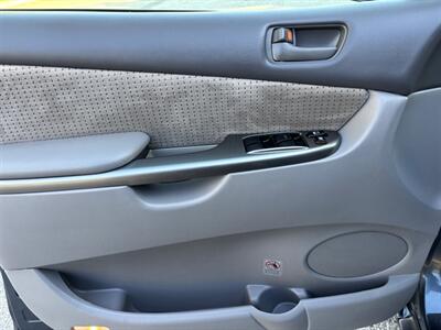 2010 Toyota Sienna LE-Passenger  One owner !!! Great condition! - Photo 35 - Valencia, CA 91355
