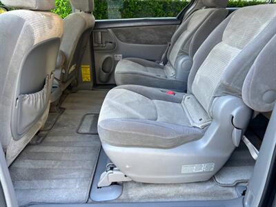 2010 Toyota Sienna LE-Passenger  One owner !!! Great condition! - Photo 11 - Valencia, CA 91355