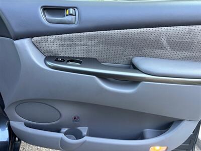 2010 Toyota Sienna LE-Passenger  One owner !!! Great condition! - Photo 34 - Valencia, CA 91355