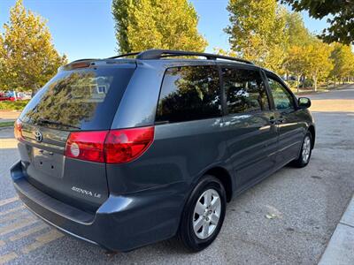 2010 Toyota Sienna LE-Passenger  One owner !!! Great condition! - Photo 4 - Valencia, CA 91355