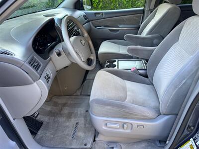 2010 Toyota Sienna LE-Passenger  One owner !!! Great condition! - Photo 7 - Valencia, CA 91355