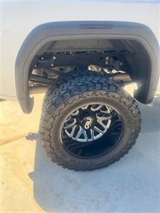 2024 GMC Sierra 3500 Denali   - Photo 29 - Valencia, CA 91355