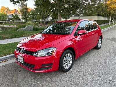 2015 Volkswagen Golf TSI S  MANUAL!!!!! SUPER NICE AND LOW MILES!! Hatchback