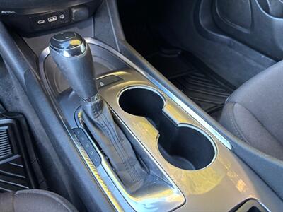 2020 Chevrolet Malibu LT   - Photo 18 - Valencia, CA 91355