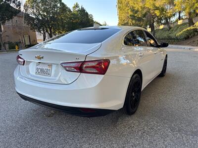 2020 Chevrolet Malibu LT   - Photo 5 - Valencia, CA 91355